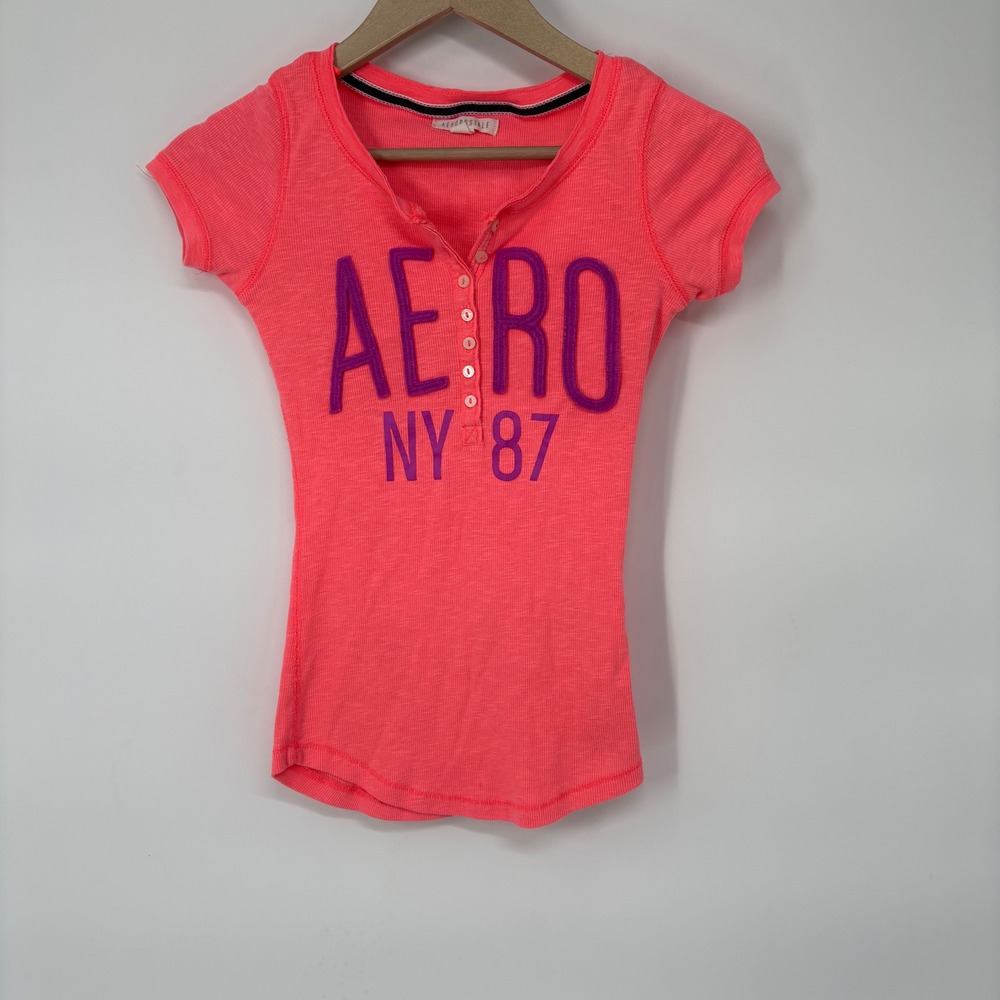 Aeropostale Womens Neon Pink AERO NY 87 Graphic Henley Top Slim Fit Small Y2K - Picture 1 of 6